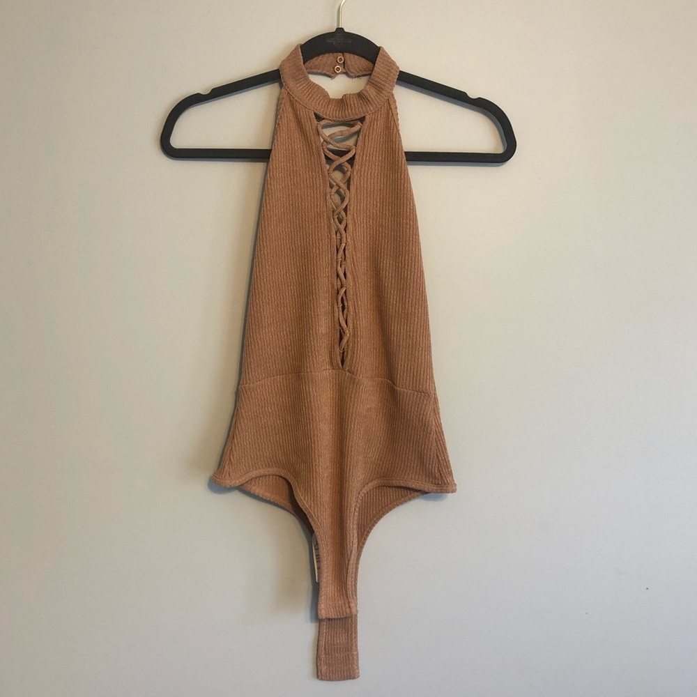 Windsor - Beige Crisscross Front Chocker Bodysuit